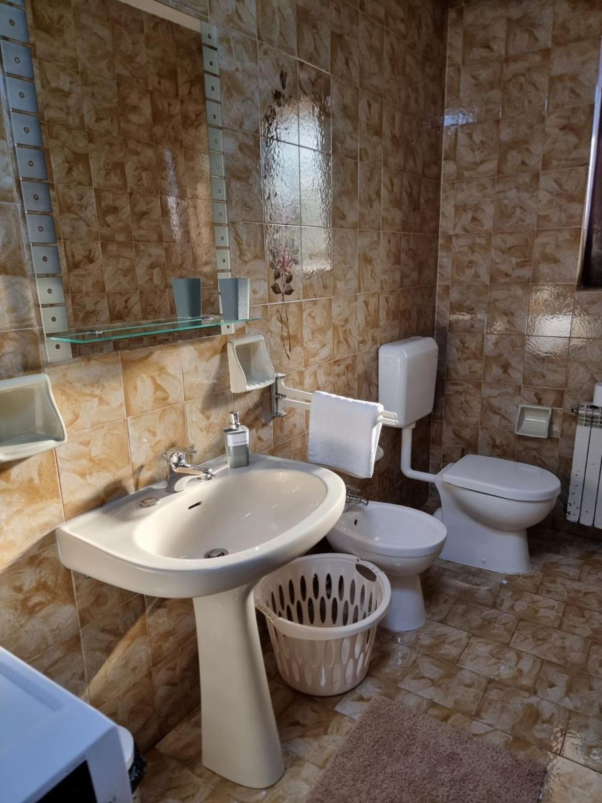 Amore Koper Apartment Luaran gambar