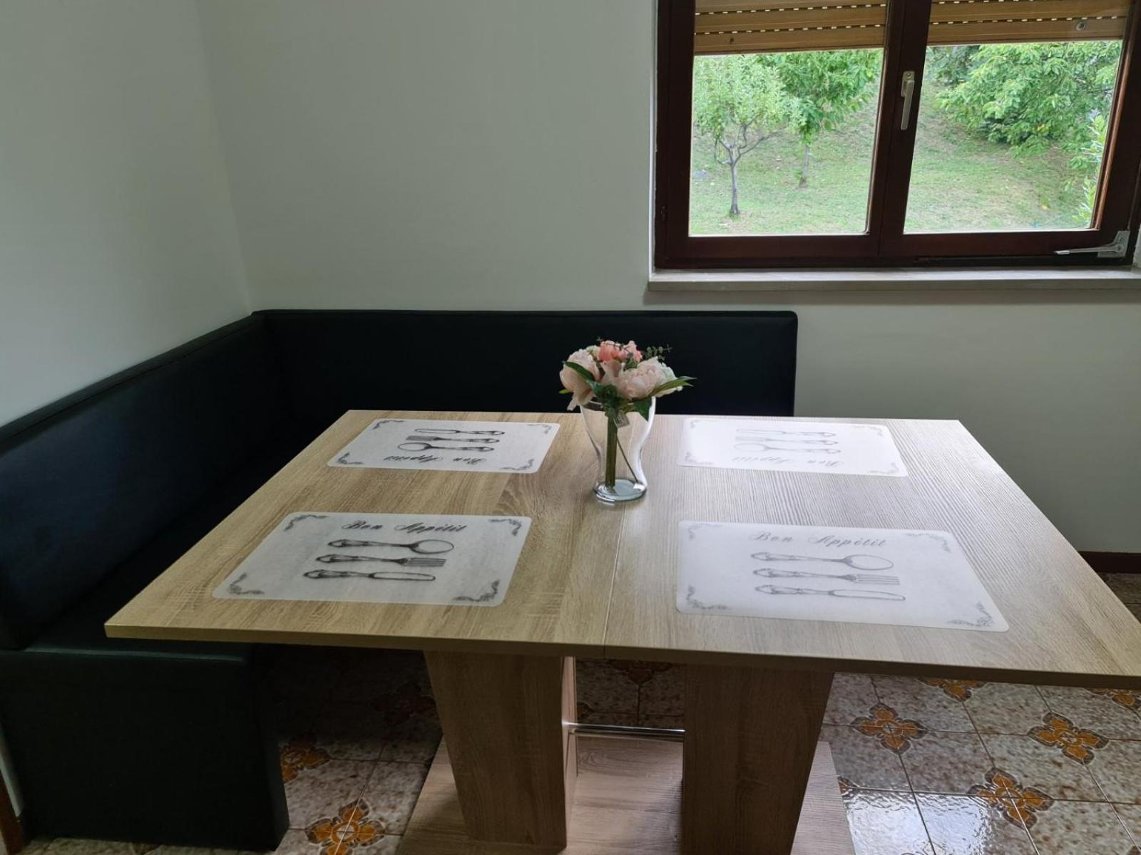 Amore Koper Apartment Luaran gambar