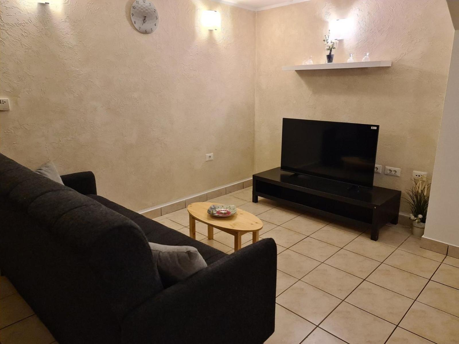 Amore Koper Apartment Luaran gambar